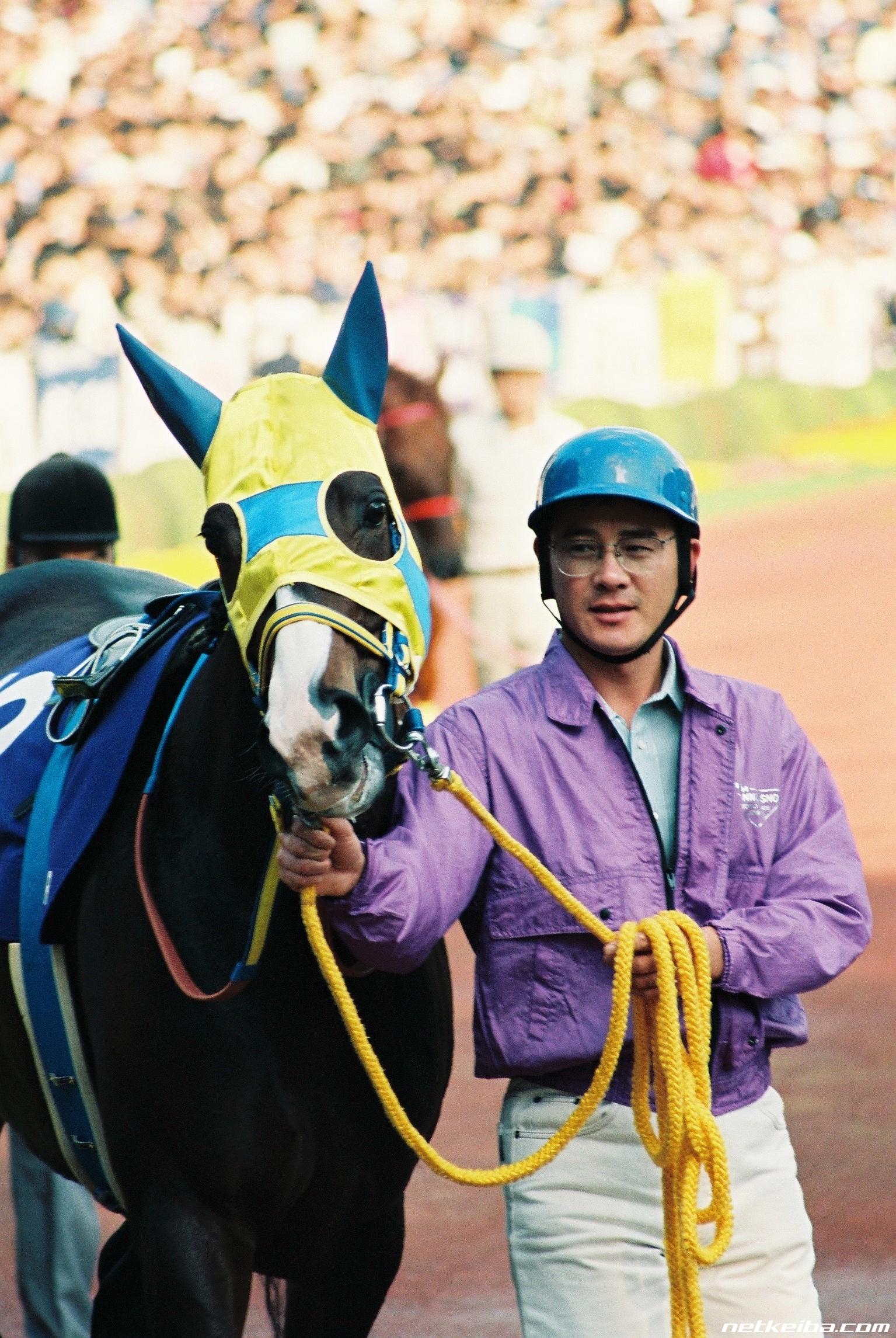 受注生産品】 エアグルーヴ 武豊 天皇賞秋 競走馬 写真パネル 額縁入り