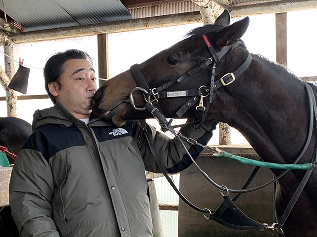 ジャンポケ斉藤の愛馬オマタセシマシタが8戦ぶりの勝利！ 今年1月以来の2勝目