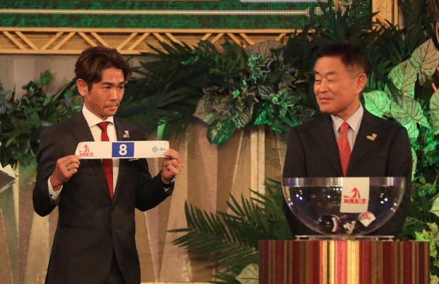 【有馬記念】(8)ライラック　3戦連続のコンビ戸崎「勝負服とのコーディネートもいいですね」