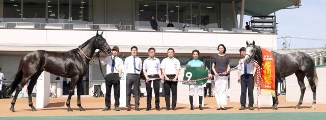 【北九州記念】連闘のヤマニンアンフィルは4着　弟と仲良く口取り式に参加　亀田温心騎手「ゲートで頭を振って…」