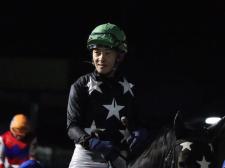  「命だけは助かって」大きな落馬事故から生還、2000勝を達成した宮川実騎手