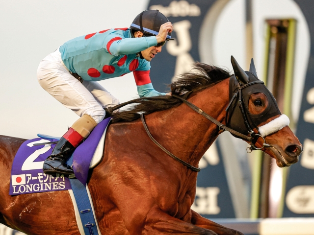 お得に買い物できます ボールペン 引退式 アーモンドアイ 競馬