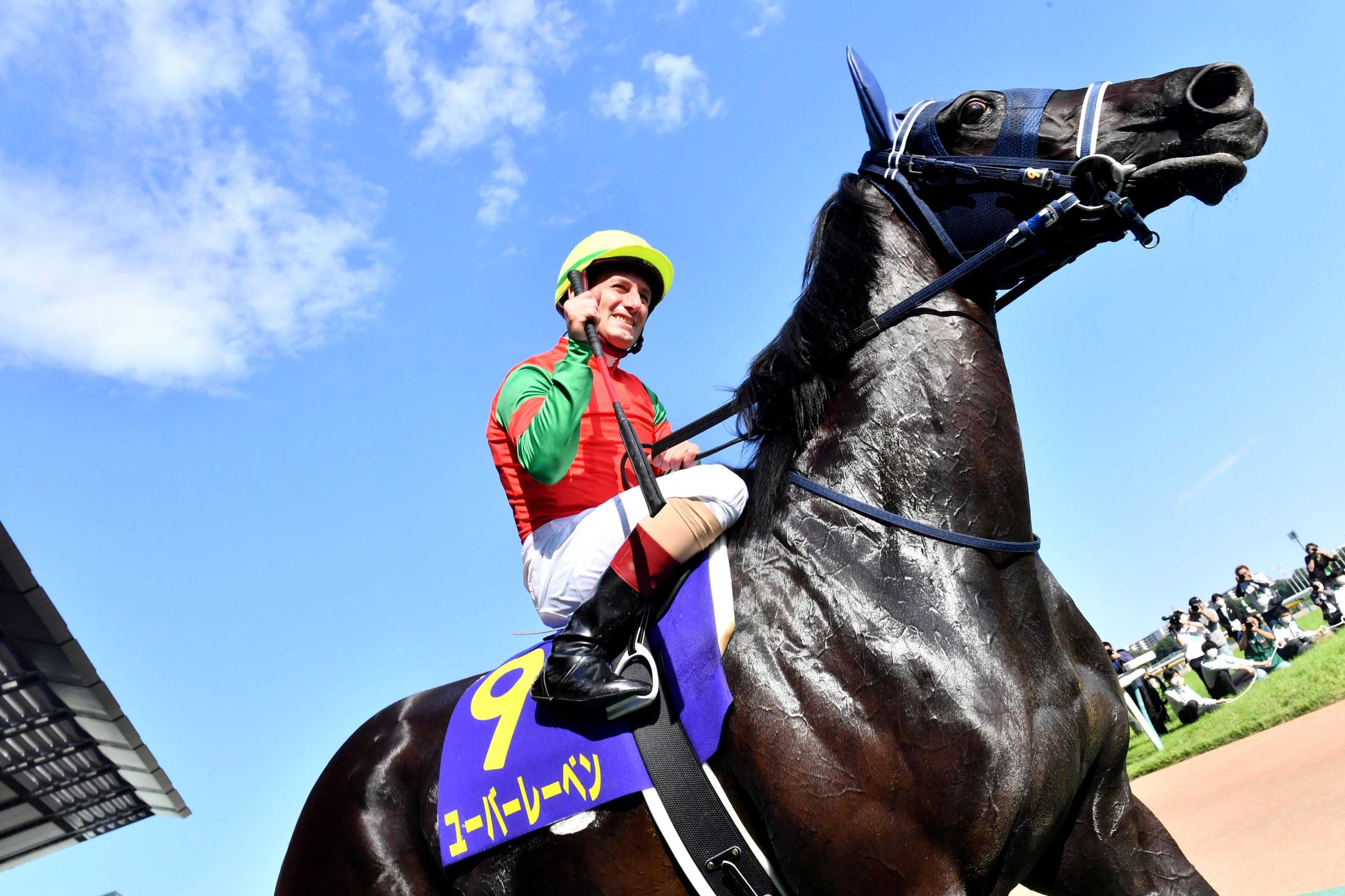 オークス ユーバーレーベン樫女王 ３月に急逝した岡田総帥へ捧げる恩返し星 競馬ニュース Netkeiba Com