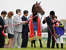 Jra賞2018 競馬と鉄道 で馬事文化賞受賞の矢野吉彦氏 鉄道ファンだったらきっと競馬ファンにも 競馬ニュース Netkeiba Com