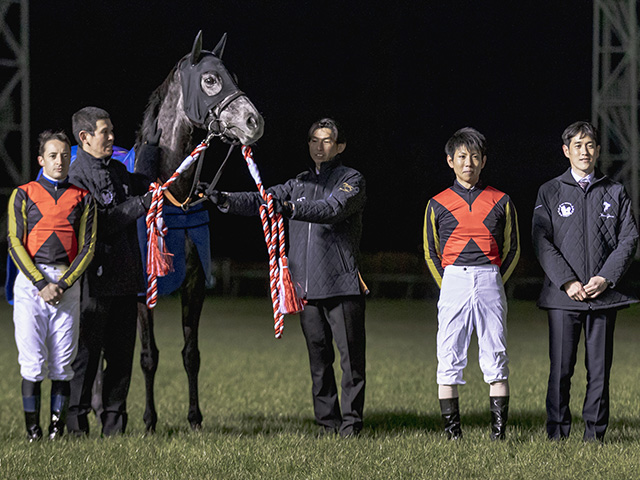 クロノジェネシス競走馬登録抹消、繁殖牝馬に 