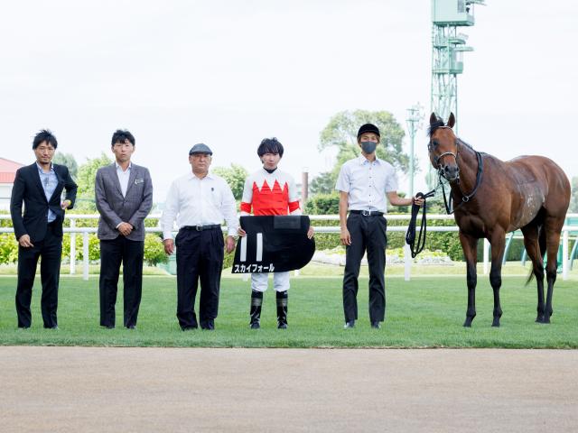 【北辰特別】(札幌) スカイフォールが外から力の違いを見せつけ2勝目