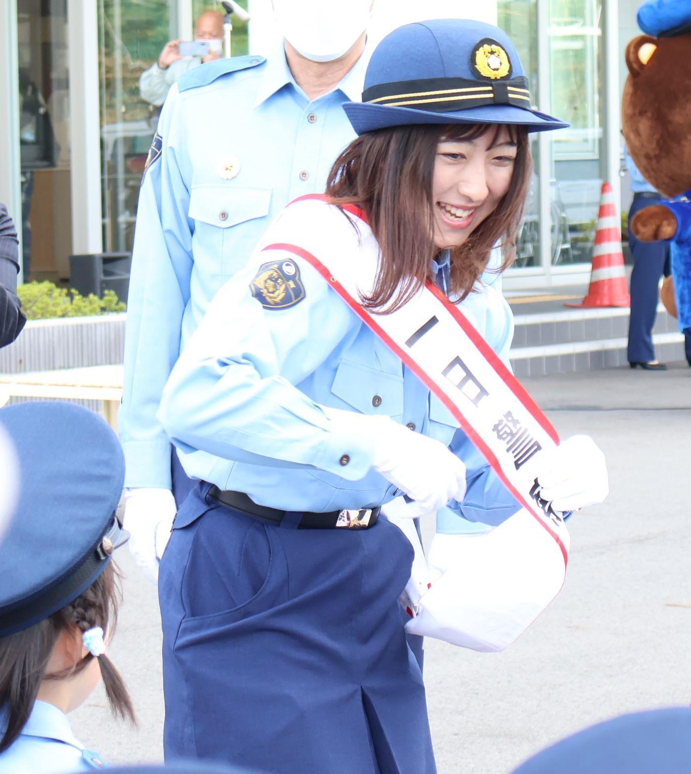 婦警 