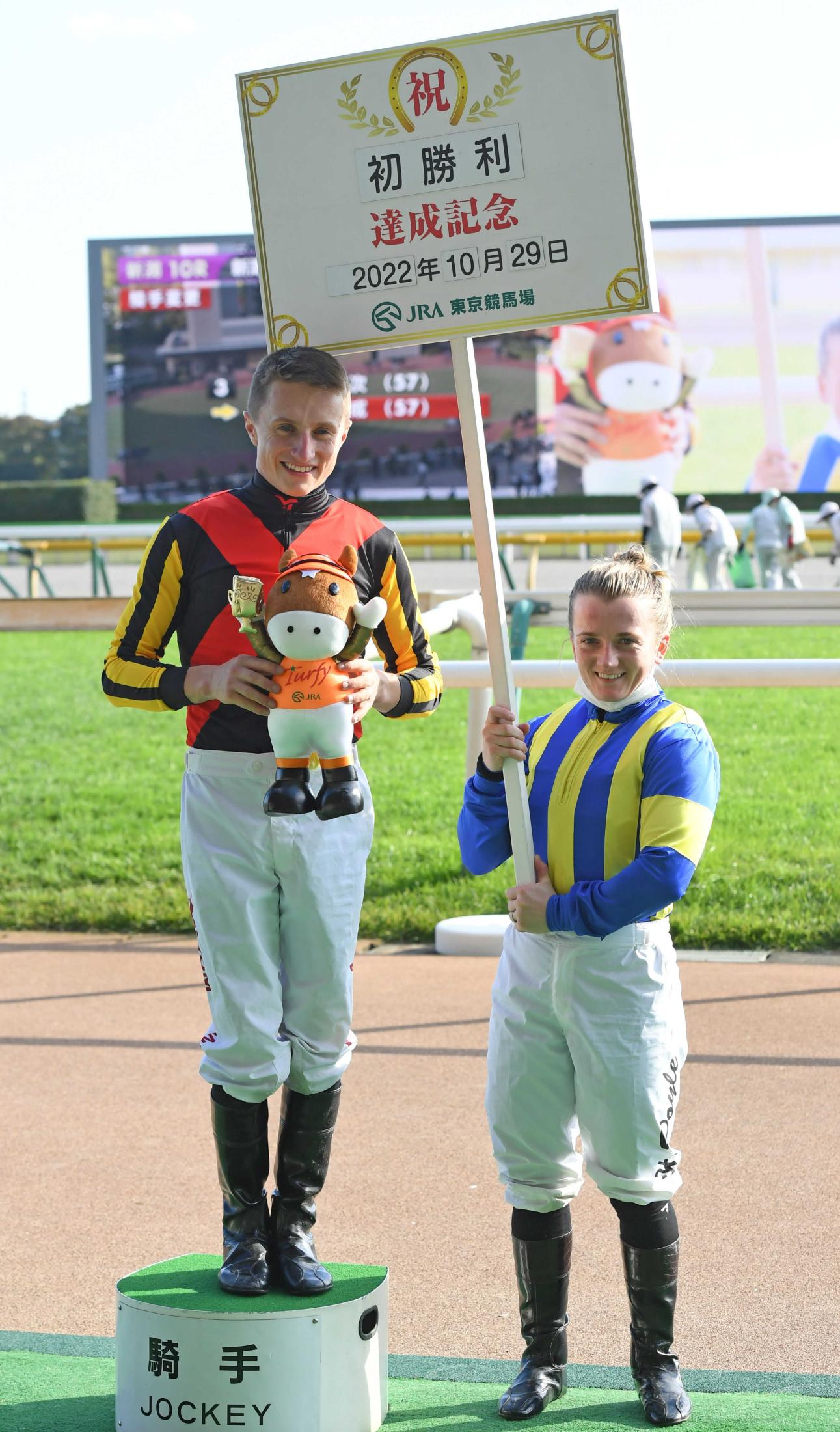マーカンドが来日初勝利「まさか初日から勝てるとは」　妻・ドイルも祝福