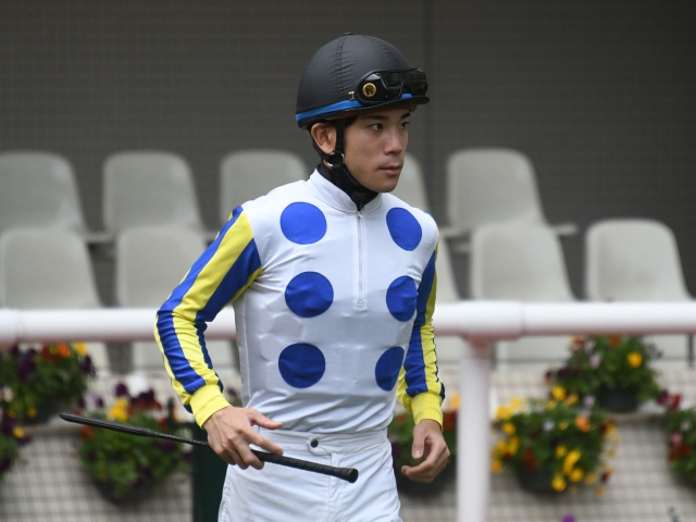 国分恭介 サイン入り競走馬カード 国分恭介 直筆サイン ホースレーシングカード 2024下半期