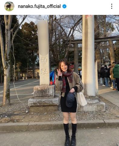藤田菜七子騎手、印象激変!超ミニの私服姿が「可愛すぎてびっくり」と大反響…初詣で神社へ