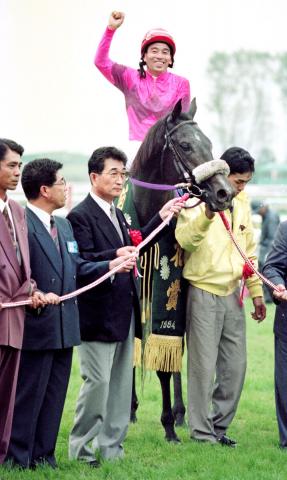 3冠馬ナリタブライアン育てた大久保正陽元調教師が死去　87歳誤嚥性肺炎で