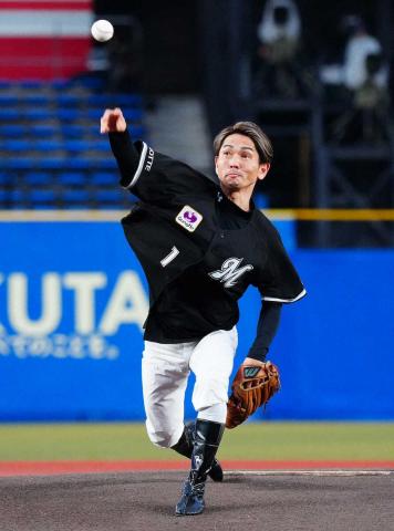 戸崎「絶対にノーバンでと思ったんですけど…」　JRA協賛ロッテーソフトバンクで始球式