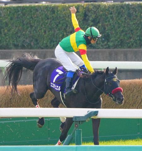 【中山GJ】エコロデュエル　J・G1レコードV!草野号泣「馬の良さを全て出せた」