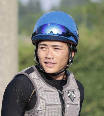 水沼元輝騎手が調教中の落馬負傷で今週の騎乗を見合わせ　師匠の加藤和調教師「脳震とうを起こした」