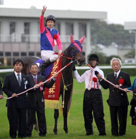メイショウマンボ死す　15歳　G1通算3勝の名牝