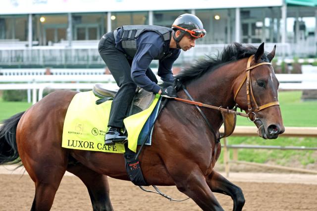 【ケンタッキーダービー】ルクソールカフェとアドマイヤデイトナの日本調教馬2頭はともにダートコースで乗り運動