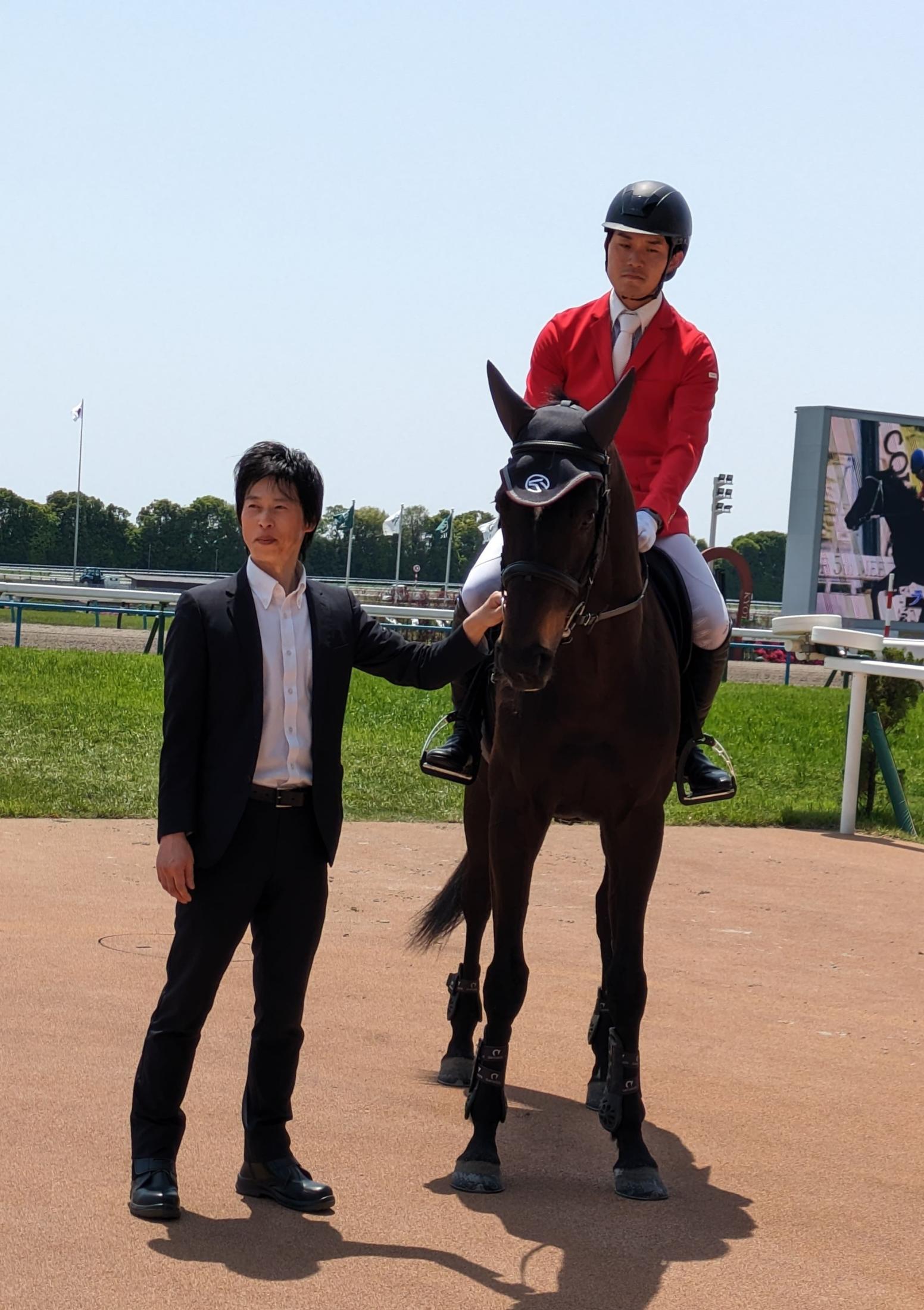 天皇賞・春ウイークの京都で４度出走の“プボくん”ことディープボンドが誘導馬デビュー　調教役の谷口助手「感動です。誘導馬では一番になってほしい」