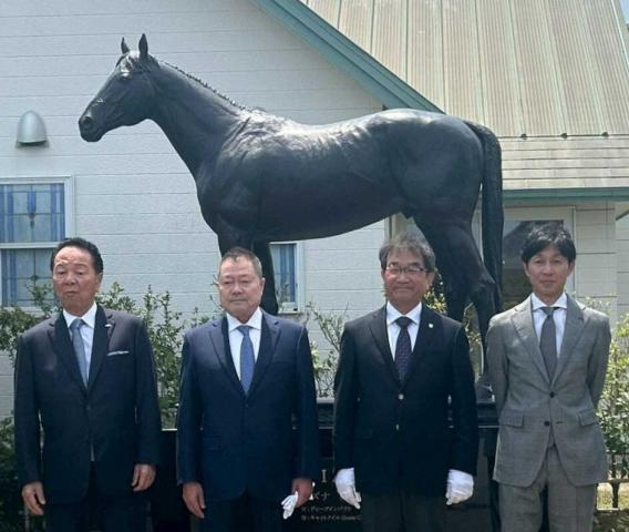 【競馬】大山ヒルズでキズナ銅像除幕式　武豊「産駒でダービーを勝ちたい」