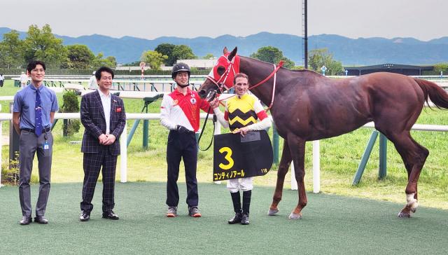 【京都11R・栗東S】単勝40・1倍のコンティノアールが古馬オープン初V　シュタルケ騎手「思った位置をとれました」
