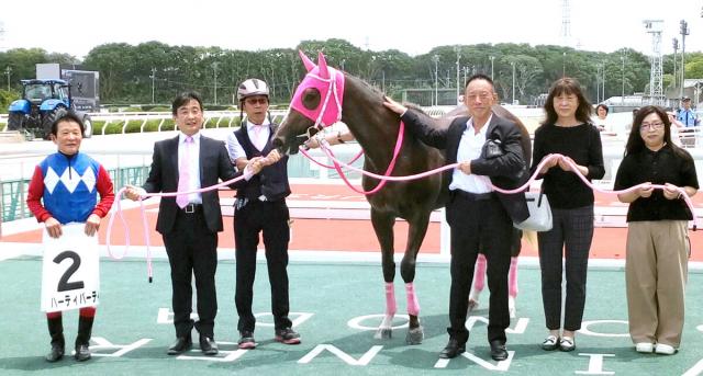 【園田2R】今年の兵庫2歳一番星はモズアスコット産駒の牝馬ハーティパーティ