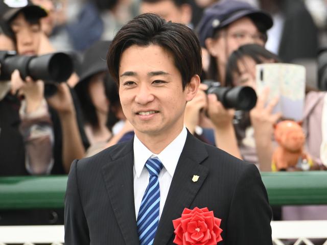 池添学調教師がJRA通算300勝達成！