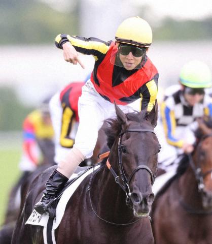 【日本ダービー】クロワデュノール逆襲頂点　北村友は大ケガ乗り越え笑顔の初制覇