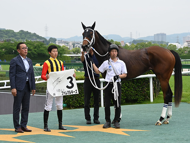 【メイクデビュー阪神5Rレース後コメント】ファムマルキーズ高杉吏麒騎手ら