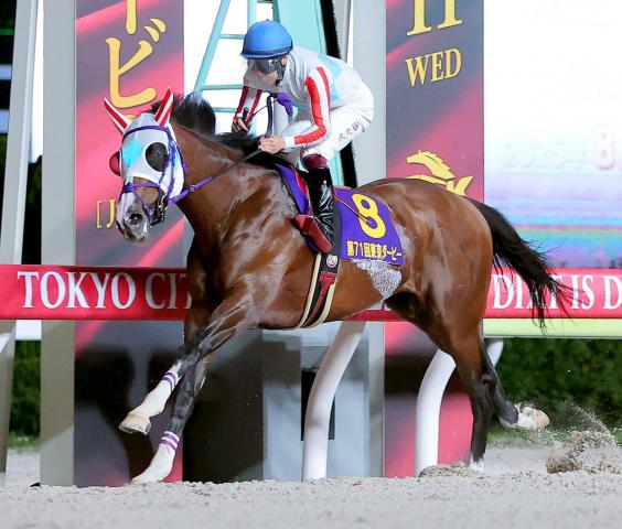 【東京ダービー】ナチュラルライズが2冠制覇　1番人気に応えて1億円獲得　逃亡劇に横山武史騎手「作戦の範囲内」