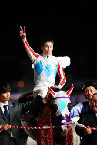 【大井競馬11R・東京ダービー】ナチュラルライズ　初の3歳ダート2冠達成　横山武「馬が強いのひと言」