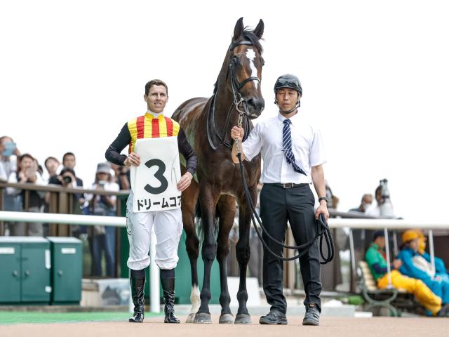 【メイクデビュー東京5Rレース後コメント】ドリームコア D.レーン騎手ら