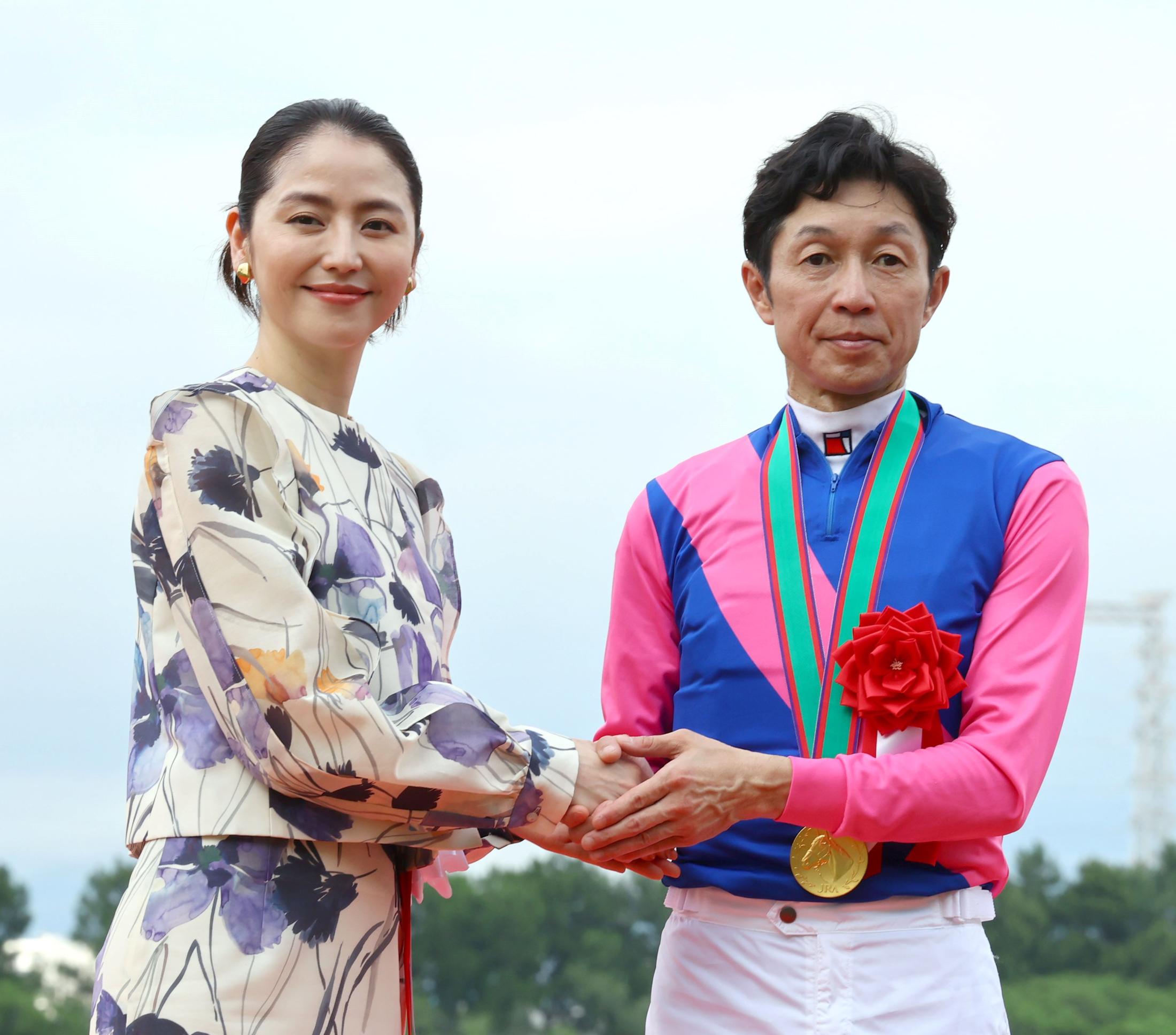 【宝塚記念】武豊が兄のように慕う石橋師とのＧ１制覇に「夢が一つかなった」　長澤まさみとの意外？な“共通点”も　阪神競馬場でトークショー