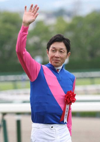 武豊が明かす宝塚記念逃げ切りVの裏側「返し馬の時には“やばい”と」
