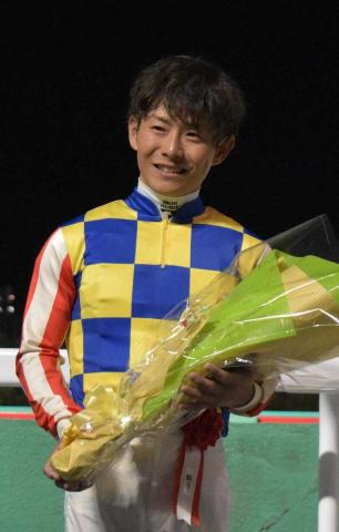 【浦和11R・さきたま杯】シャマル5馬身差逃げ切りにネット衝撃「もう化け物」　現地では川須コールも