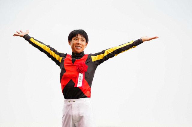 クロワデュノールと凱旋門賞に挑戦する北村友がコメント「人馬共に無事にいければ」