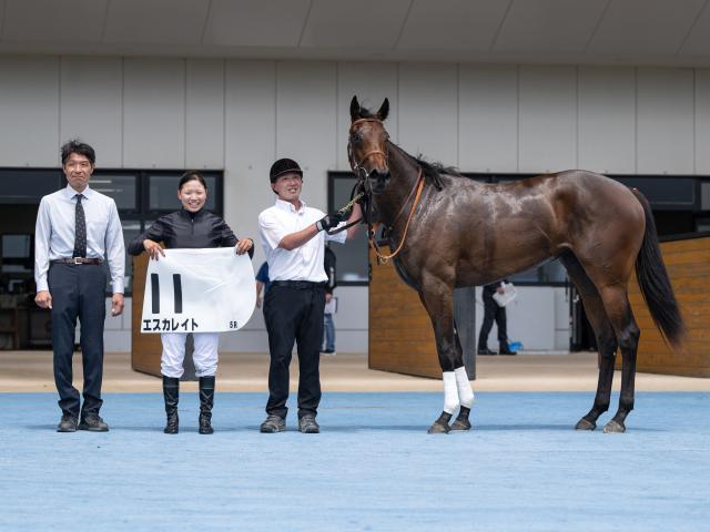【メイクデビュー函館5Rレース後コメント】エスカレイト小林美駒騎手ら