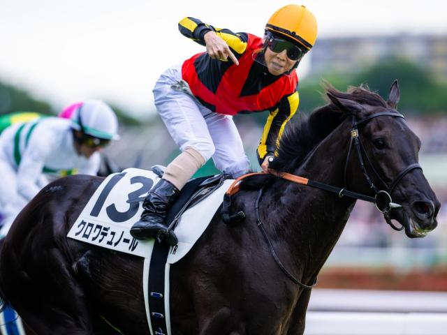 叔父は日本ダービー馬のクロワデュノール タイダルロックが初陣だ