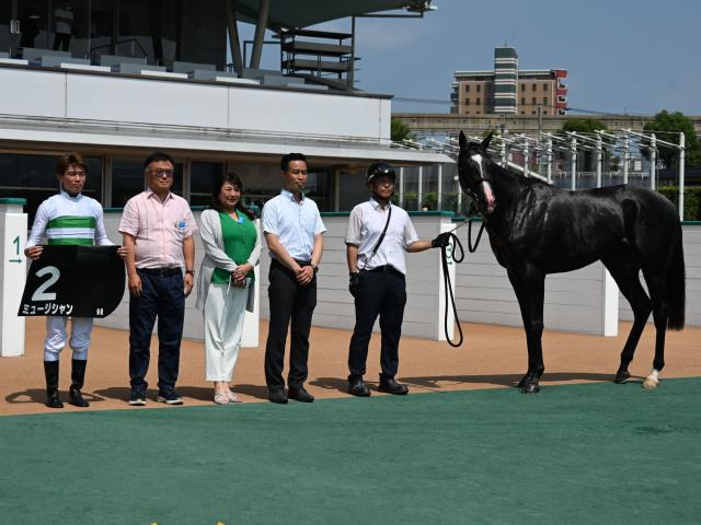 【ロイヤルバンコクスポーツクラブ賞レース後コメント】ミュージシャン泉谷楓真騎手ら
