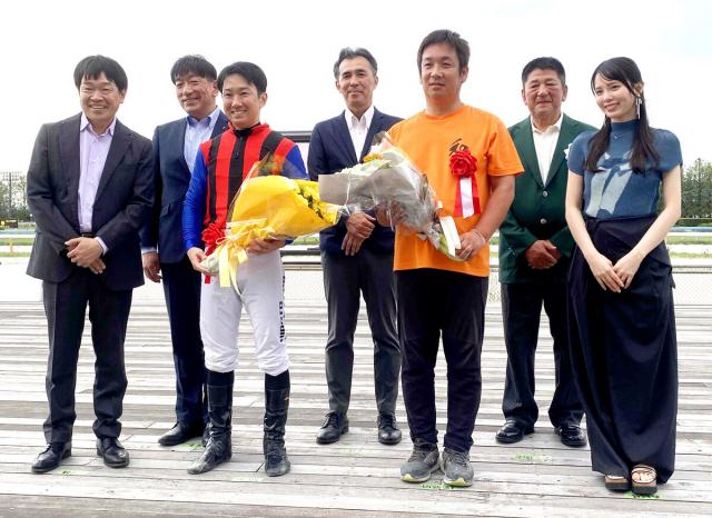 【金沢競馬】初代女王はリケアマロン!吉原寛人騎手「きっちり勝ててうれしい」?報知新聞社杯第1回金沢クイーン賞(ハクサンアマゾネス記念)
