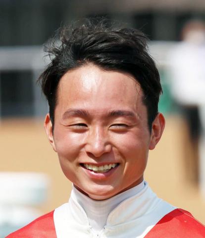 英国で修行中の岩田望来騎手の現地2戦目は10頭立ての4着　初勝利ならず