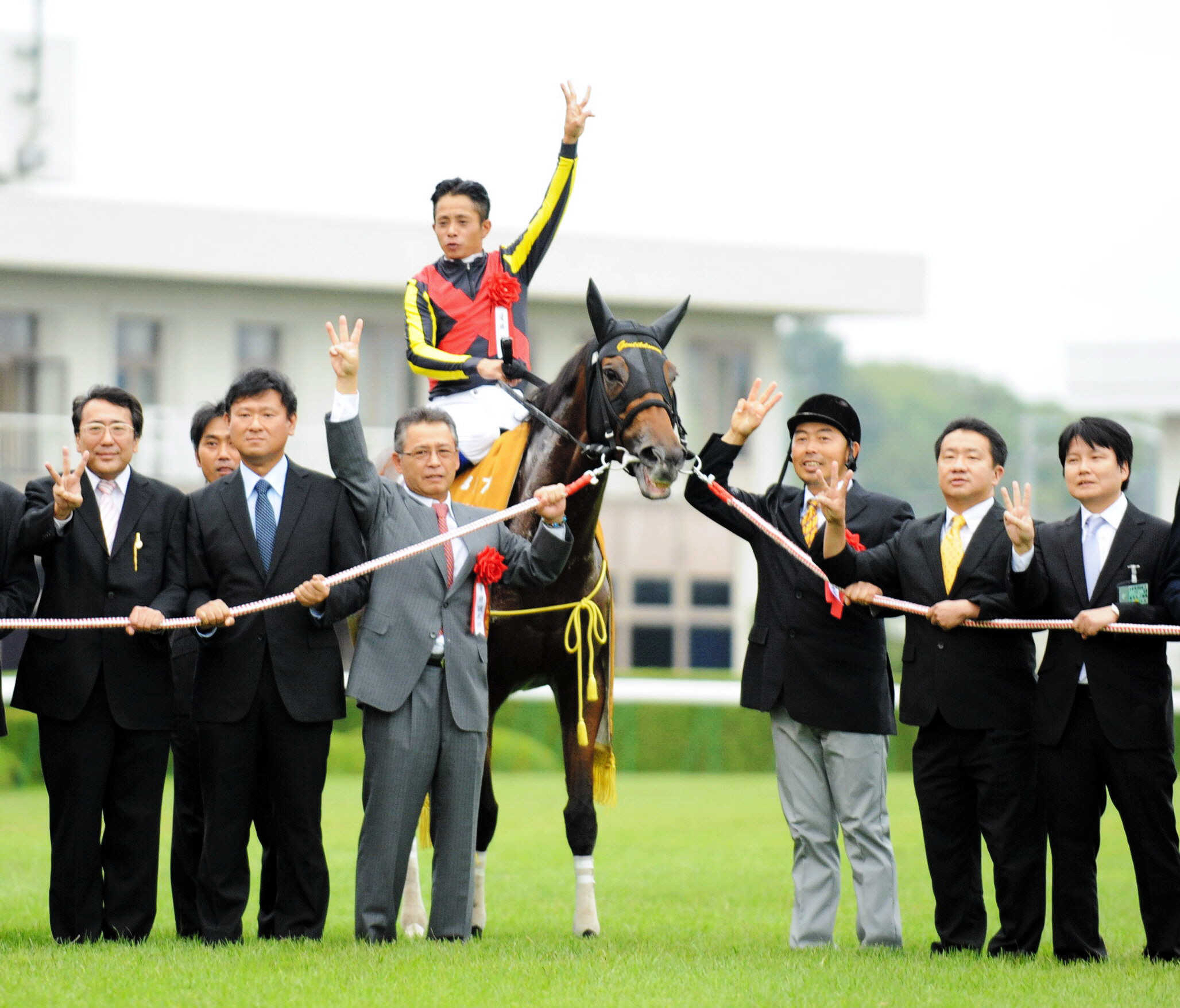 ３冠牝馬ジェンティルドンナが繁殖牝馬を電撃引退　２２年エリザベス女王杯覇者ジェラルディーナの母　ＮＦ吉田俊介副代表「自分もすごいのに、子どももＧ１馬を出してすごい馬」