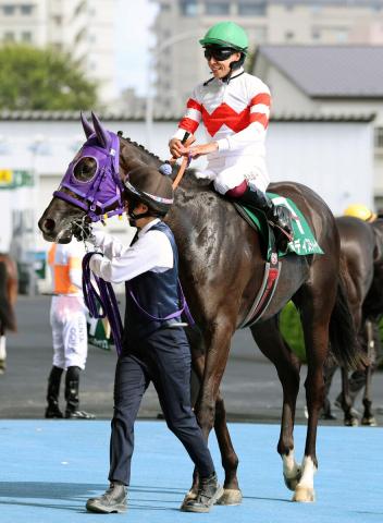 【函館2歳S】4番人気のクラディスティーナは直線伸びず6着　横山武史騎手「接触して寄られる不利もあって…」
