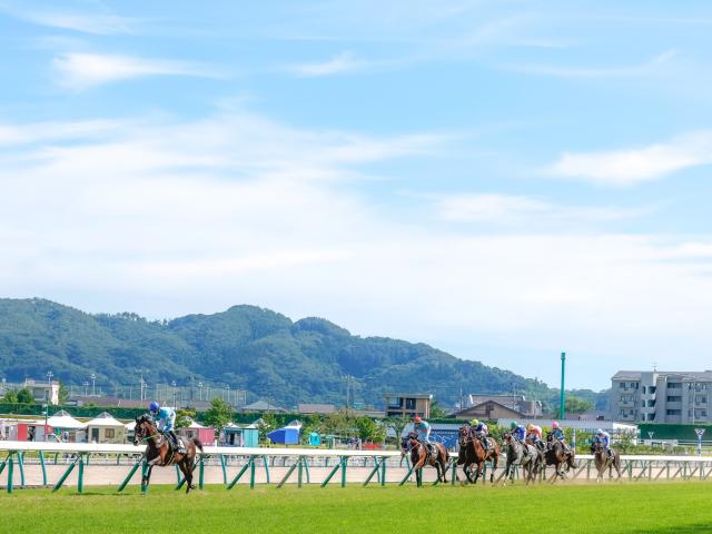 福島で5戦全勝 舞台巧者フェスティブキングが制した福島開催の関屋記念から30年