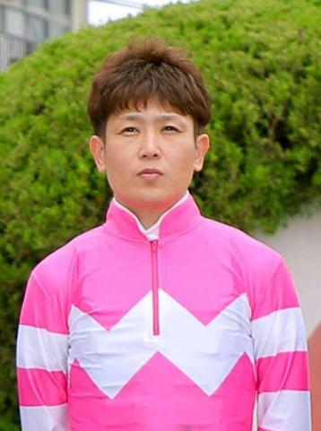 岡部誠騎手の8月1日付更新予定の騎手免許交付されず　昨年ハラスメント行為で処分受け今月は通信違反で処分