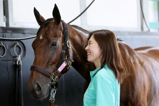 JRA初の女性トレーナー・前川恭子調教師が「馬ファースト」で奮闘中　"矢作イズム"で「少しでも上の着順を」