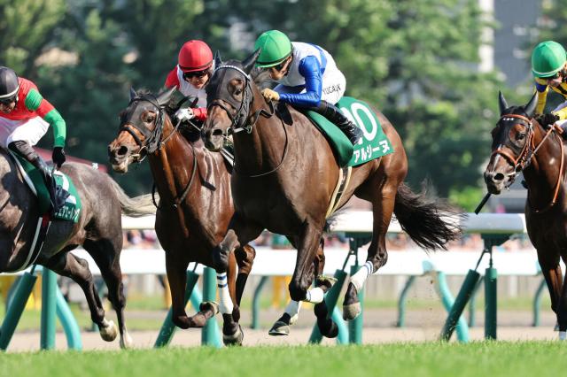【クイーンS】1番人気アルジーヌが母子制覇達成　川田将雅騎手「勝ち切ったことをほめてあげたいです」