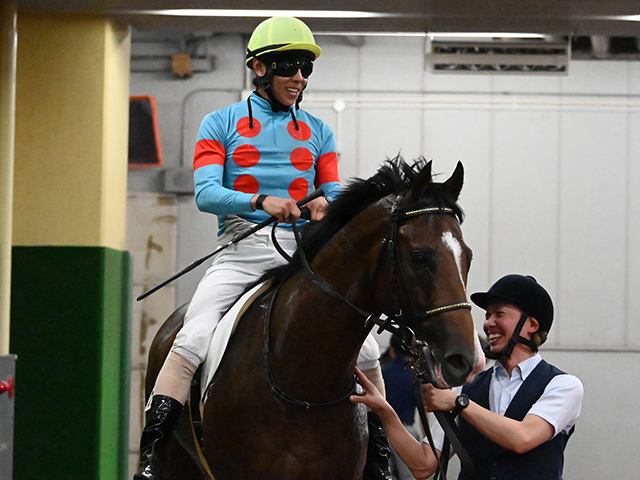 【メイクデビュー中京6Rレース後コメント】カヴァレリッツォ北村友一騎手ら