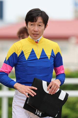 [ディープインパクト]2006　凱旋門賞　武豊さん　直筆サイン入り写真 ディープインパクト]2006 凱旋門賞 武豊さん 直筆サイン入り写真