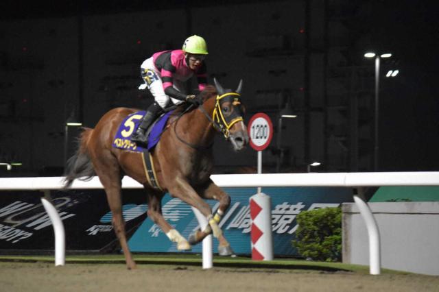 【川崎競馬　スポニチ賞鎌倉記念】道営ベストグリーンが4馬身差圧勝　小野楓馬は初の南関東重賞制覇