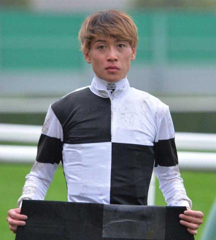 ̶ϡ4R̻1400ã8434ܤǡ5