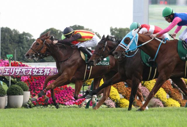 【ファンタジーS】フェスティバルヒル差し切りV!　皐月賞馬ミュージアムマイルの妹が良血開花